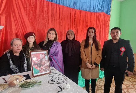Türkiyə Azərbaycan Qardaşlıq İctimai Birliyi və nümayəndələri  bugun Binəqədidə yerləşən xeyir şər evində Şəhid Vahid Abbasovun anım mərasımində iştirak etdi.