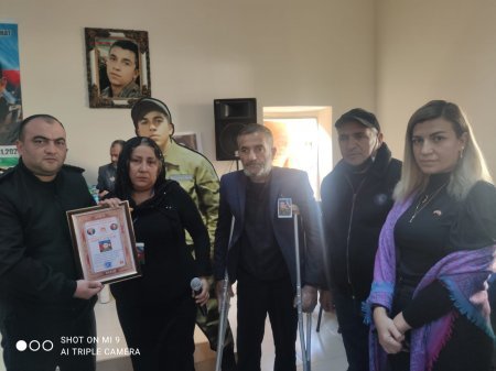 Türkiyə Azərbaycan Qardaşlıq İctimai Birliyi nümayəndələri ilə birlikdə bugün   Biləcəri qəsəbəsinin Şəhidi  Rzaxanov Nihat Natiq oğlunun  il dönümü ilə bağlı   mərasimdə  iştirak etmişdir