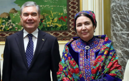 Türkmənistanın birinci xanımı ilk dəfə görüntüləndi