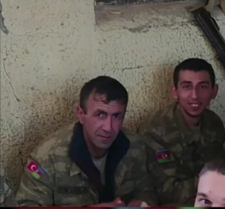 “Öz istəyi ilə hərbini seçən, iki döyüşdə ön sırada vuruşan və yaralı vəziyyətdə komandirini xilas edərkən şəhid olan qəhrəman Vətən oğlu”