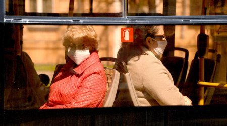 Avtobusda yer davası: "İndiki gənclər lap tərbiyəsizləşib"