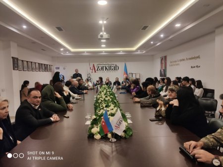 "Dünya Azərbaycanlılarının həmrəylik" günü qeyd edilib.