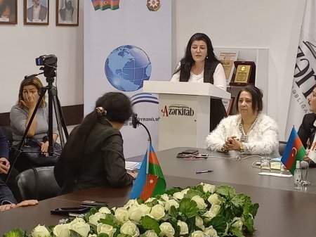 "Dünya Azərbaycanlılarının həmrəylik" günü qeyd edilib.