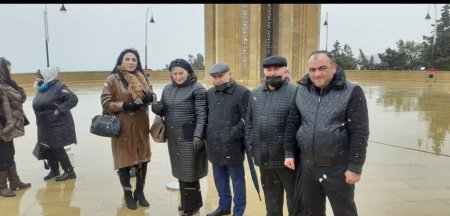Türkiyə Azərbaycan Qardaşlıq İctimai Birliyinin kollektivi Şəhidlər Xiyabanını ziyarət edib