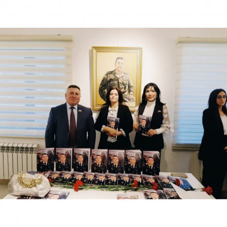 "Şuşanın Qoxusu Gəlir" adlı kitabın təqdimatı keçirilib "Şuşanın Qoxusu Gəlir" adlı kitabın təqdimatı keçirilib